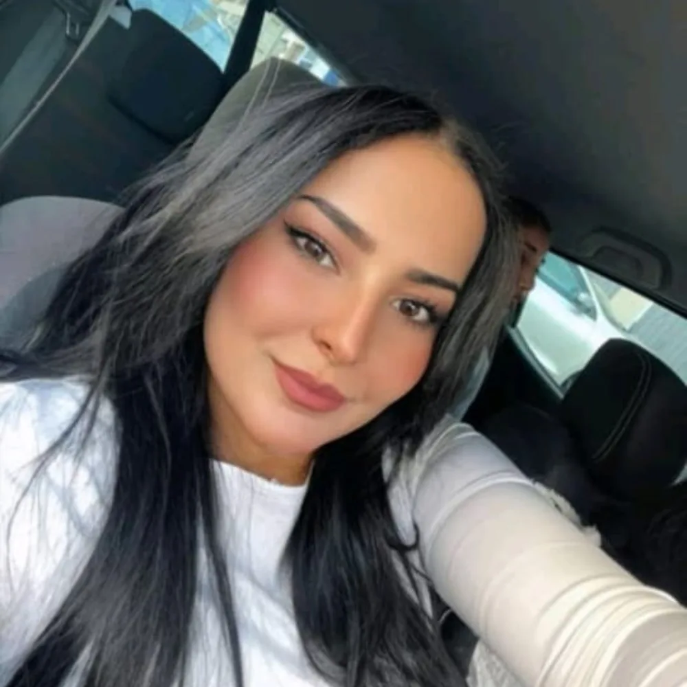 Claudia — Founder & Editor, HMM Recipes