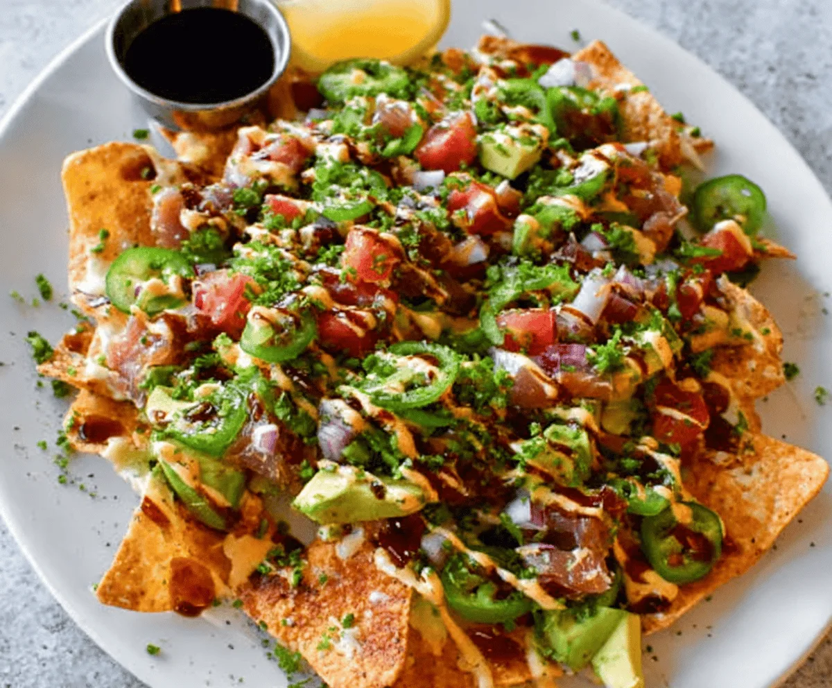 Easy Tuna Poke Nachos Recipe