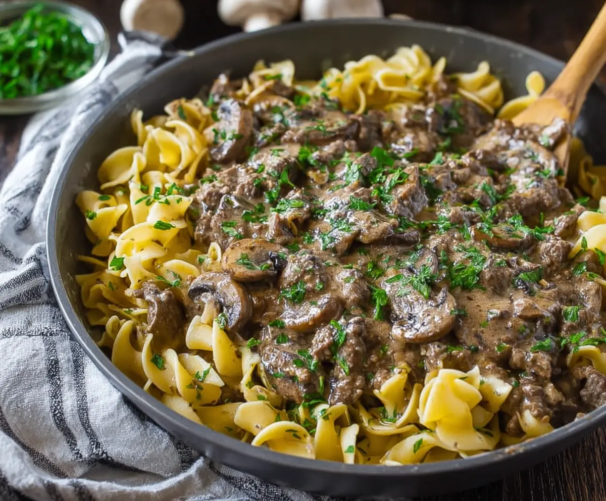 Easy Beef Stroganoff Skillet